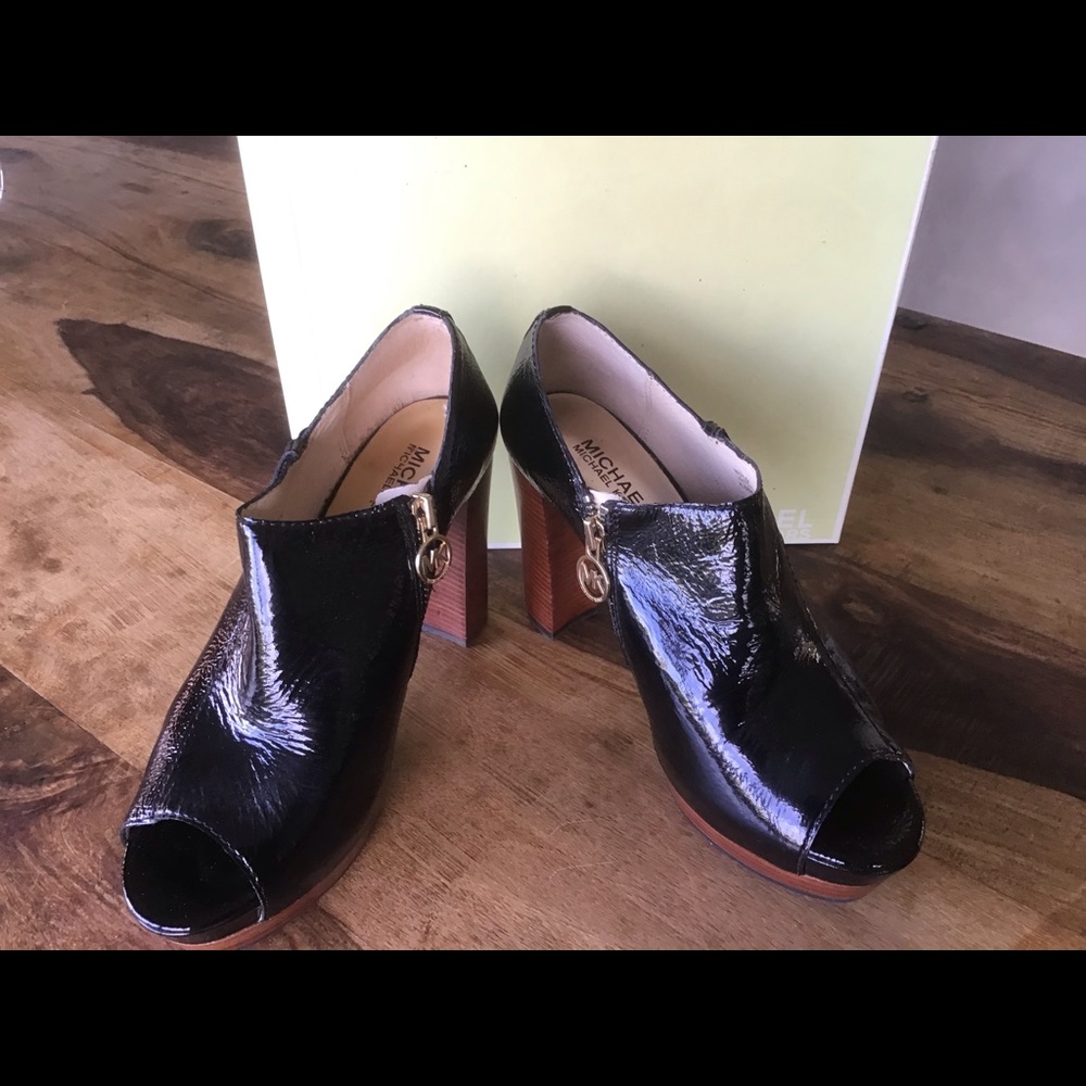 Michael Kors Bootlet